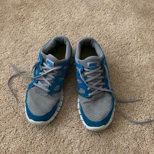 Men’s Nike Free Run 2 sneakers